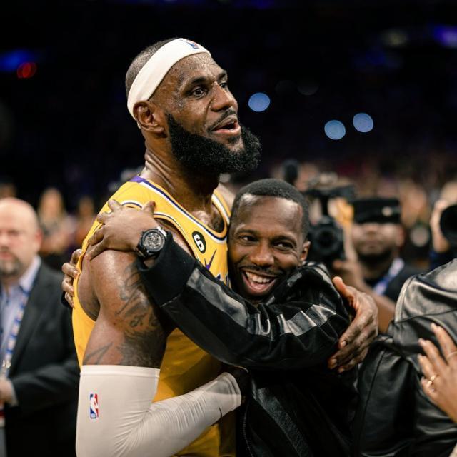 九游娱乐-富保罗辟谣联手詹姆斯买NBA球队：我真的买不起